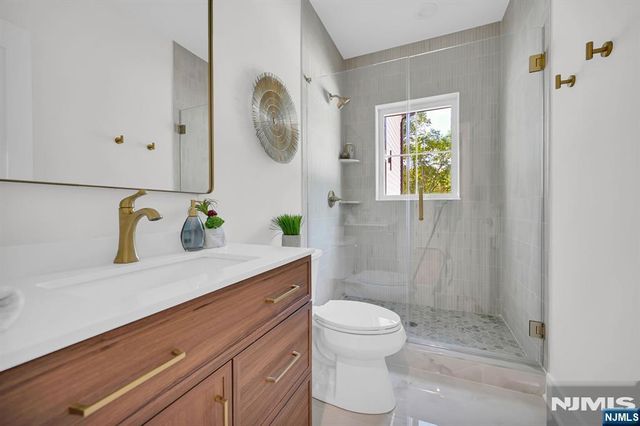 94 E Cedar Street, Livingston, NJ 07039