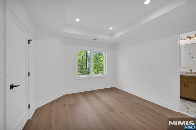 94 E Cedar Street, Livingston, NJ 07039
