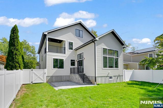 94 E Cedar Street, Livingston, NJ 07039