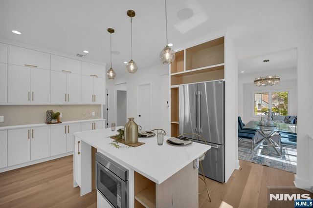 94 E Cedar Street, Livingston, NJ 07039