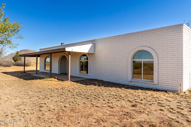 3613 E WHITE TAIL Road, Pearce, AZ 85625