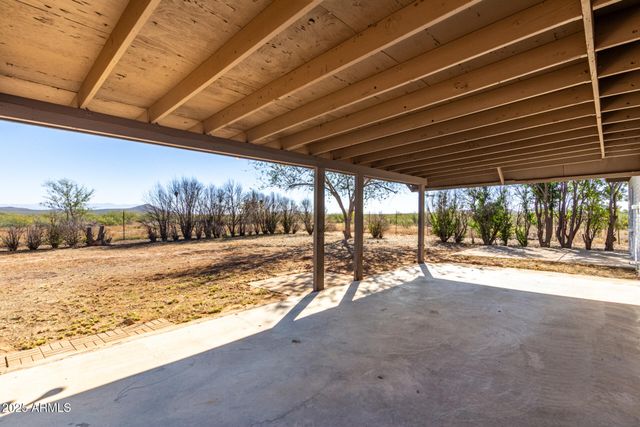 3613 E WHITE TAIL Road, Pearce, AZ 85625