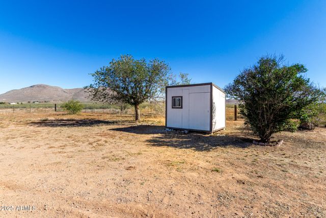 3613 E WHITE TAIL Road, Pearce, AZ 85625