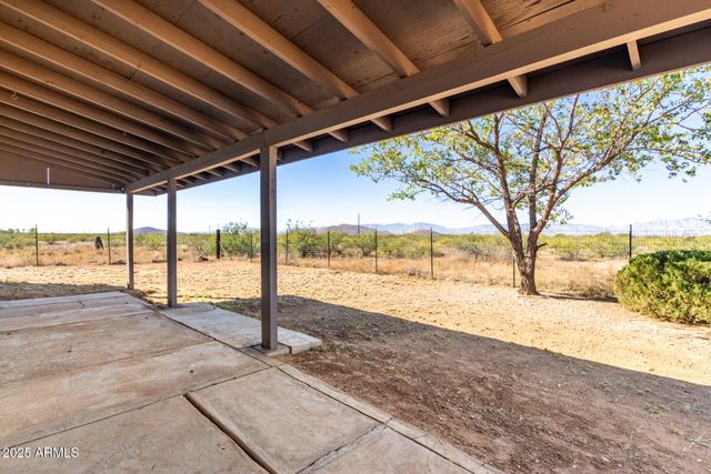3613 E WHITE TAIL Road, Pearce, AZ 85625