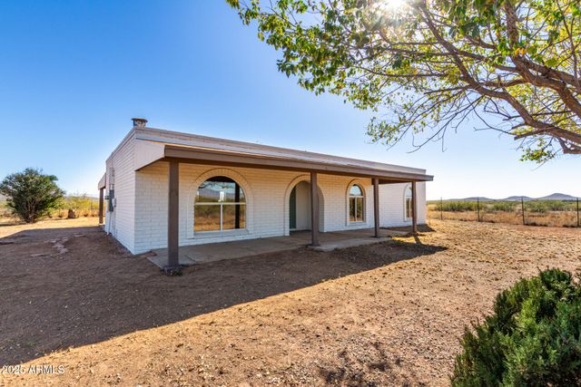 3613 E WHITE TAIL Road, Pearce, AZ 85625