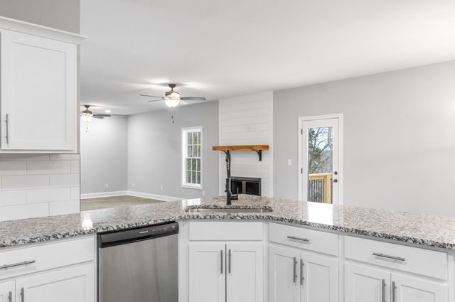 2129 Powell Rd, Clarksville, TN 37043