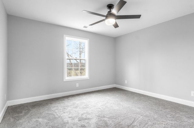 2129 Powell Rd, Clarksville, TN 37043