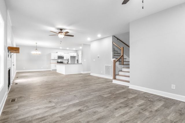 2129 Powell Rd, Clarksville, TN 37043