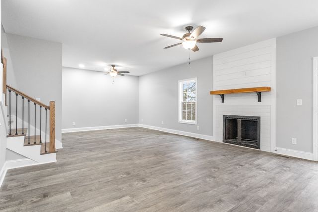 2129 Powell Rd, Clarksville, TN 37043
