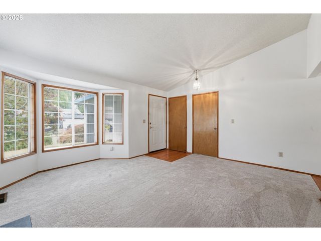 21171 Sw DANA Ct, Beaverton, OR 97003