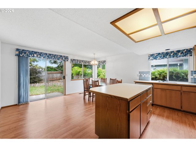 21171 Sw DANA Ct, Beaverton, OR 97003
