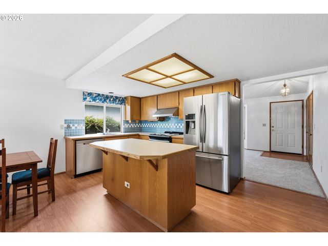21171 Sw DANA Ct, Beaverton, OR 97003