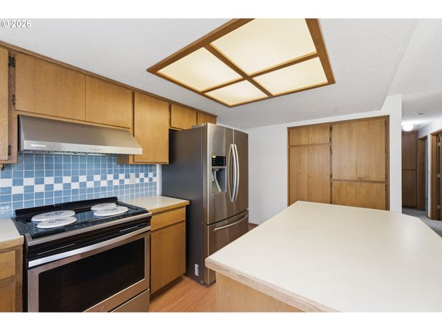 21171 Sw DANA Ct, Beaverton, OR 97003