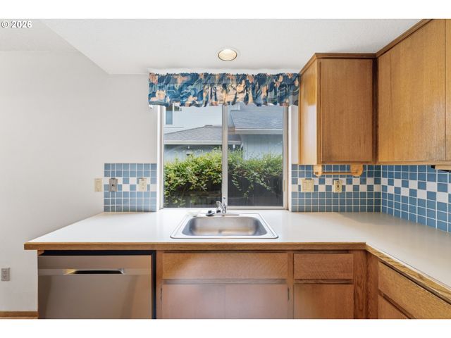 21171 Sw DANA Ct, Beaverton, OR 97003