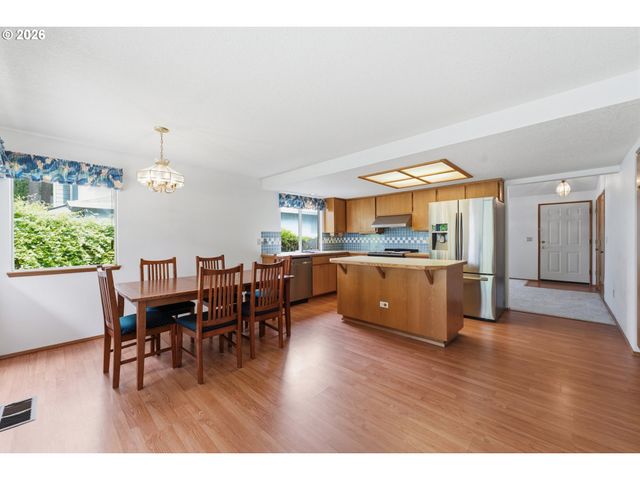 21171 Sw DANA Ct, Beaverton, OR 97003