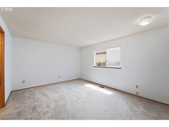21171 Sw DANA Ct, Beaverton, OR 97003