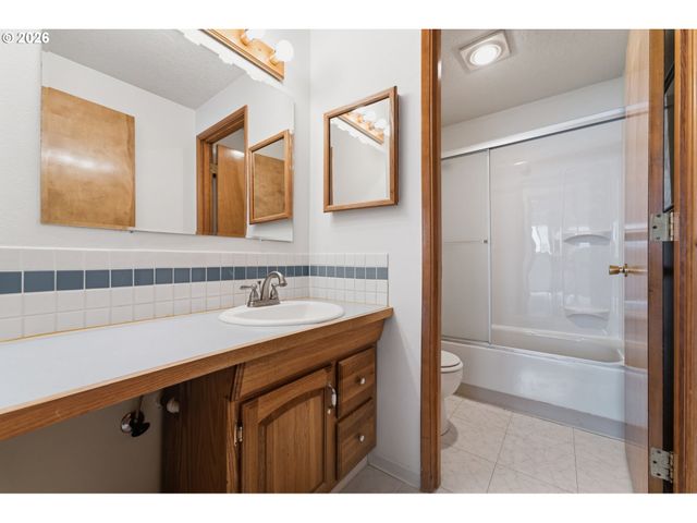 21171 Sw DANA Ct, Beaverton, OR 97003
