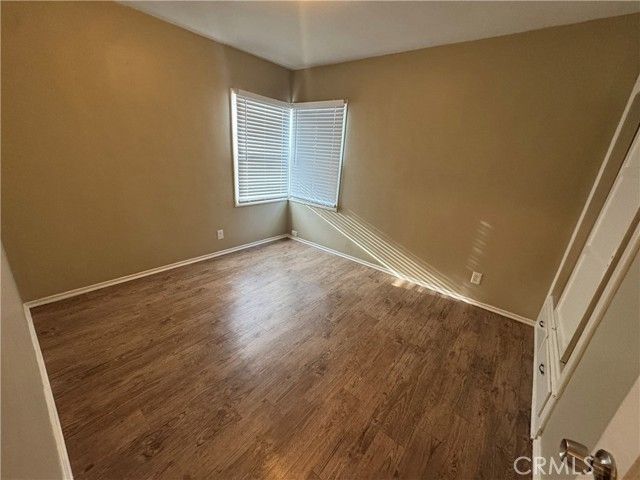 18147 Archwood Street, Reseda (los Angeles), CA 91335