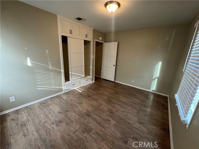 18147 Archwood Street, Reseda (los Angeles), CA 91335