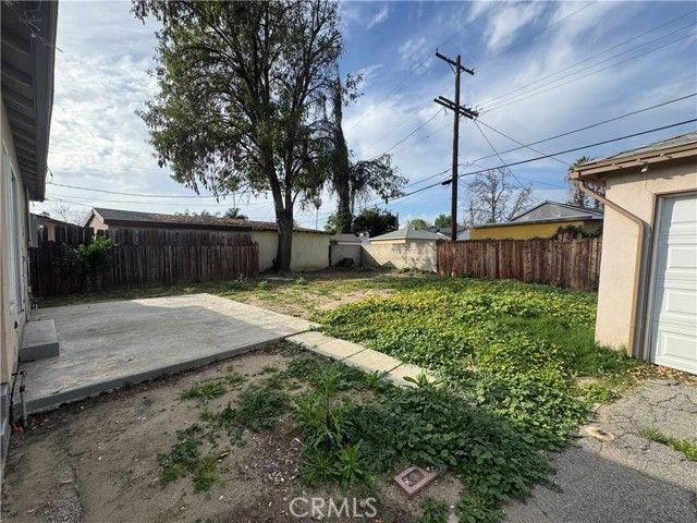 18147 Archwood Street, Reseda (los Angeles), CA 91335
