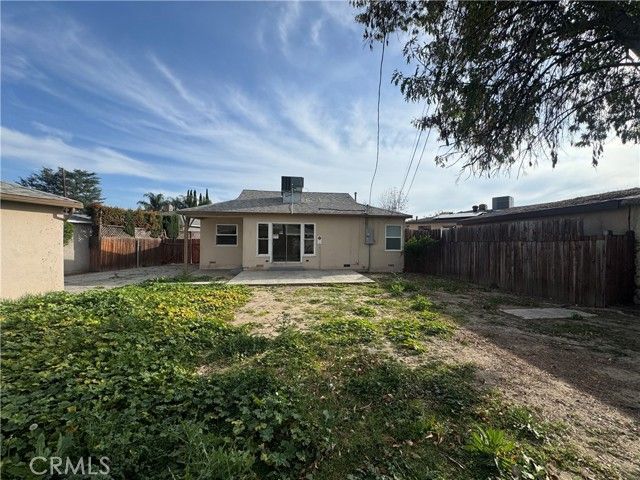 18147 Archwood Street, Reseda (los Angeles), CA 91335