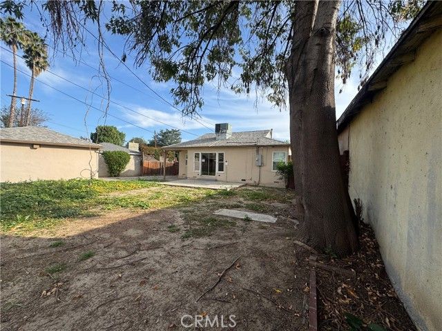 18147 Archwood Street, Reseda (los Angeles), CA 91335