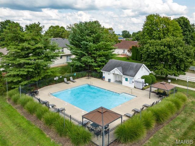 262 Eastbrook Drive, Belleville, IL 62221