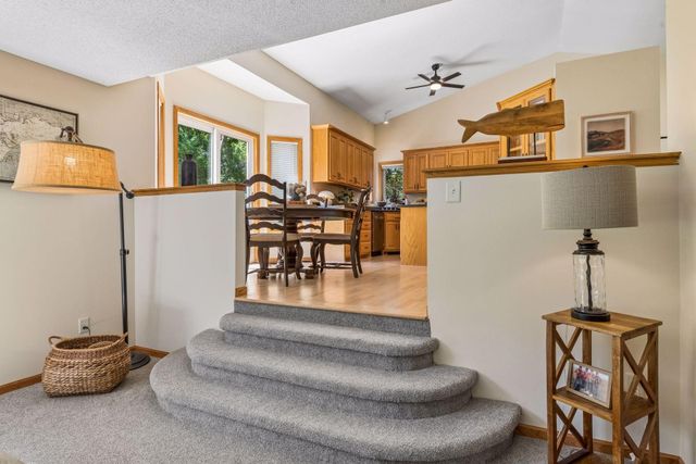 3951 Country Oaks Drive, Chanhassen, MN 55331