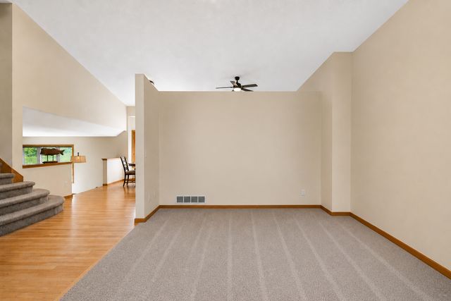 3951 Country Oaks Drive, Chanhassen, MN 55331