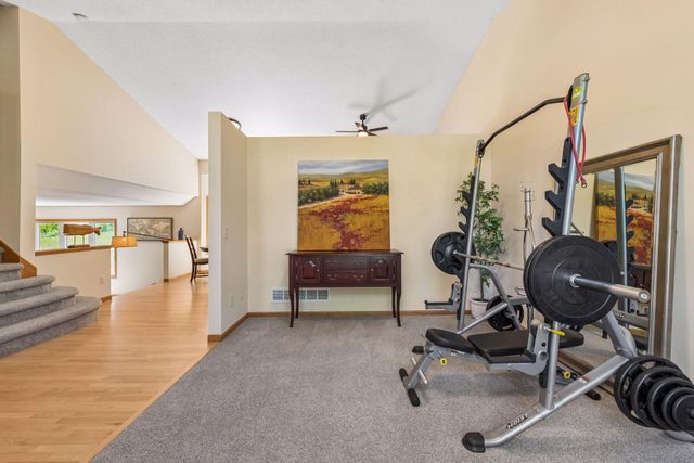 3951 Country Oaks Drive, Chanhassen, MN 55331