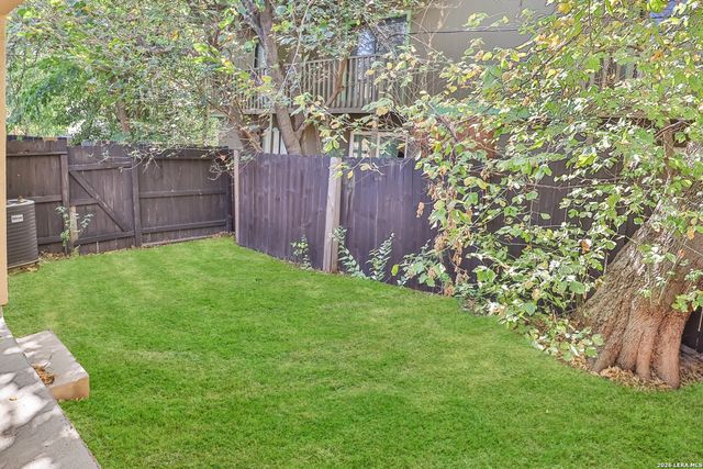 3202 Eisenhauer Rd Unit 402, San Antonio, TX 78209