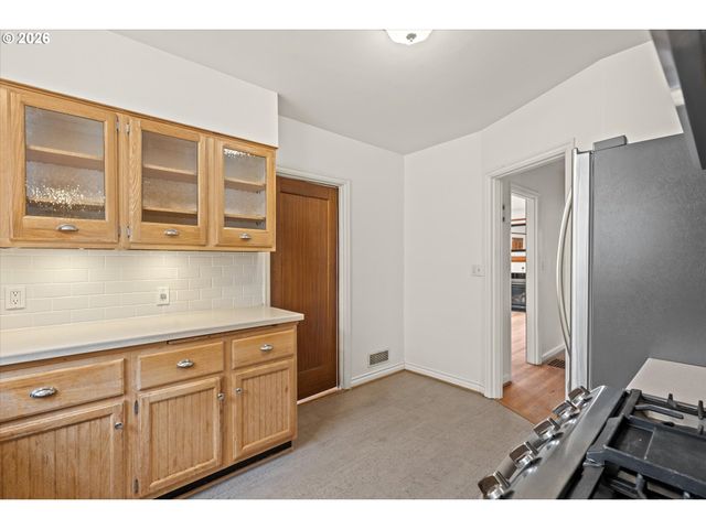 1924 Ne 58TH Ave, Portland, OR 97213