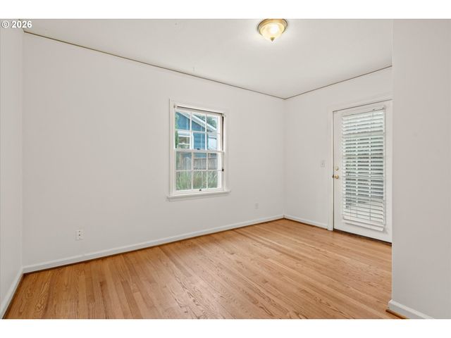 1924 Ne 58TH Ave, Portland, OR 97213