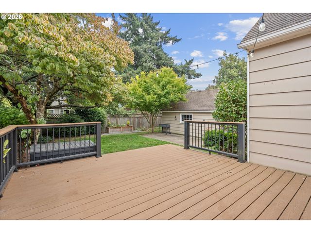 1924 Ne 58TH Ave, Portland, OR 97213