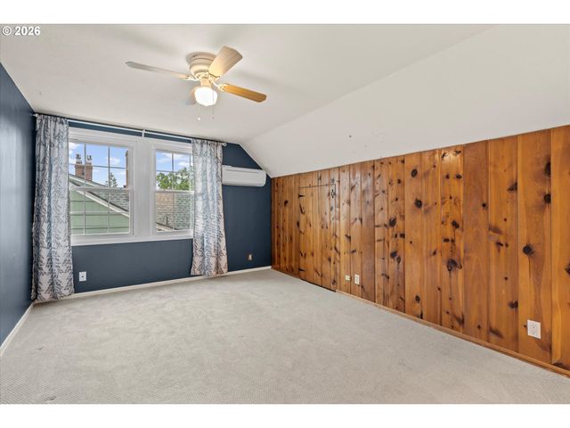 1924 Ne 58TH Ave, Portland, OR 97213