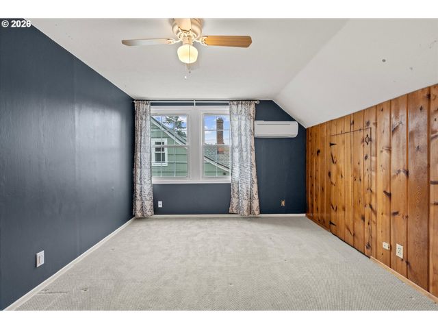1924 Ne 58TH Ave, Portland, OR 97213
