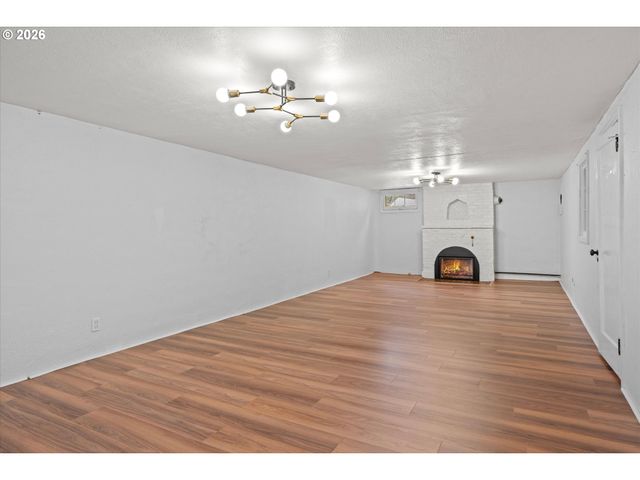 1924 Ne 58TH Ave, Portland, OR 97213