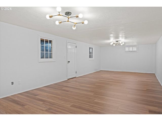 1924 Ne 58TH Ave, Portland, OR 97213
