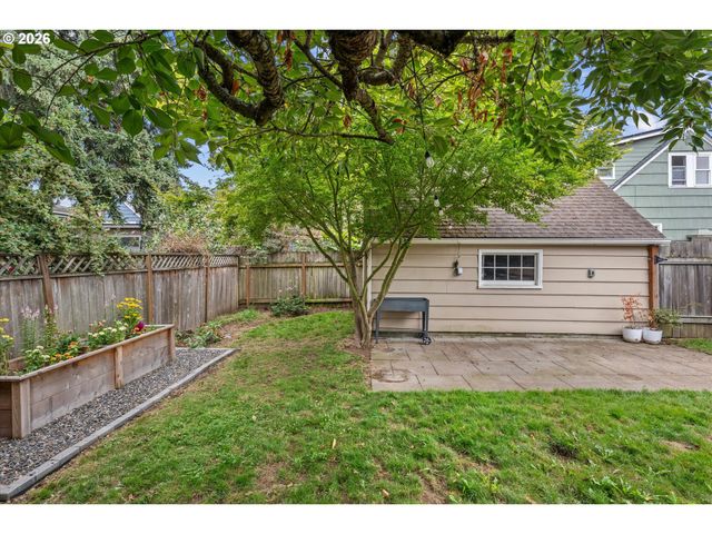 1924 Ne 58TH Ave, Portland, OR 97213