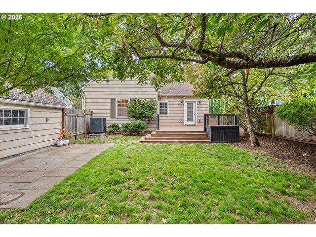 1924 Ne 58TH Ave, Portland, OR 97213