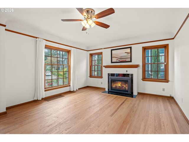 1924 Ne 58TH Ave, Portland, OR 97213