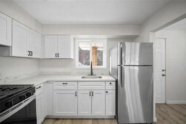 2025 Ohio Ave, West Mifflin, PA 15122