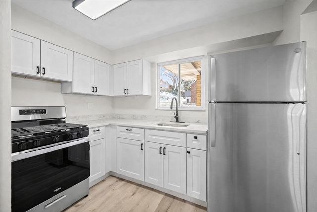 2025 Ohio Ave, West Mifflin, PA 15122