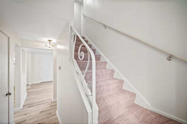 2025 Ohio Ave, West Mifflin, PA 15122