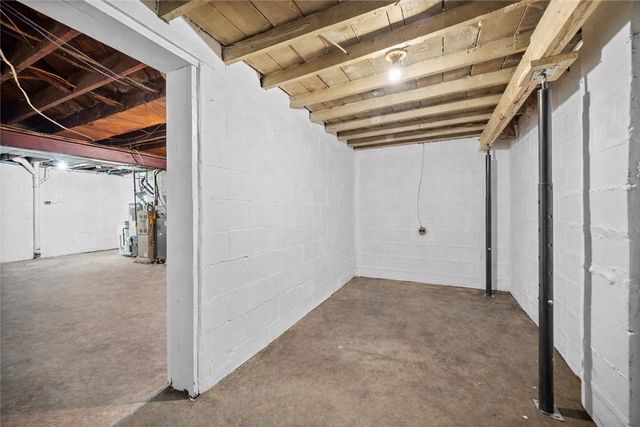 2025 Ohio Ave, West Mifflin, PA 15122