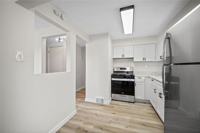 2025 Ohio Ave, West Mifflin, PA 15122