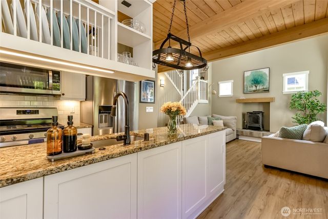 30914 6th Lane SW, Federal Way, WA 98023