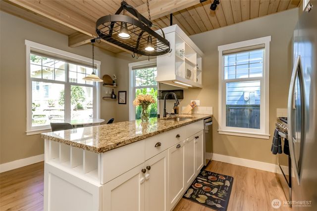 30914 6th Lane SW, Federal Way, WA 98023