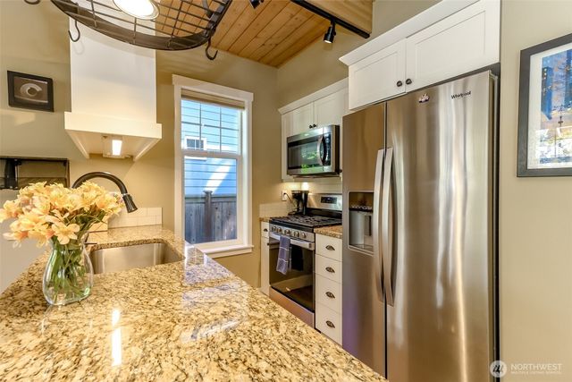 30914 6th Lane SW, Federal Way, WA 98023