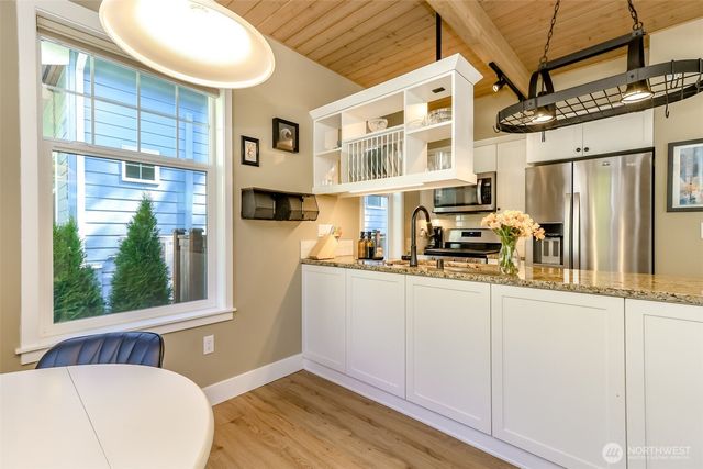 30914 6th Lane SW, Federal Way, WA 98023